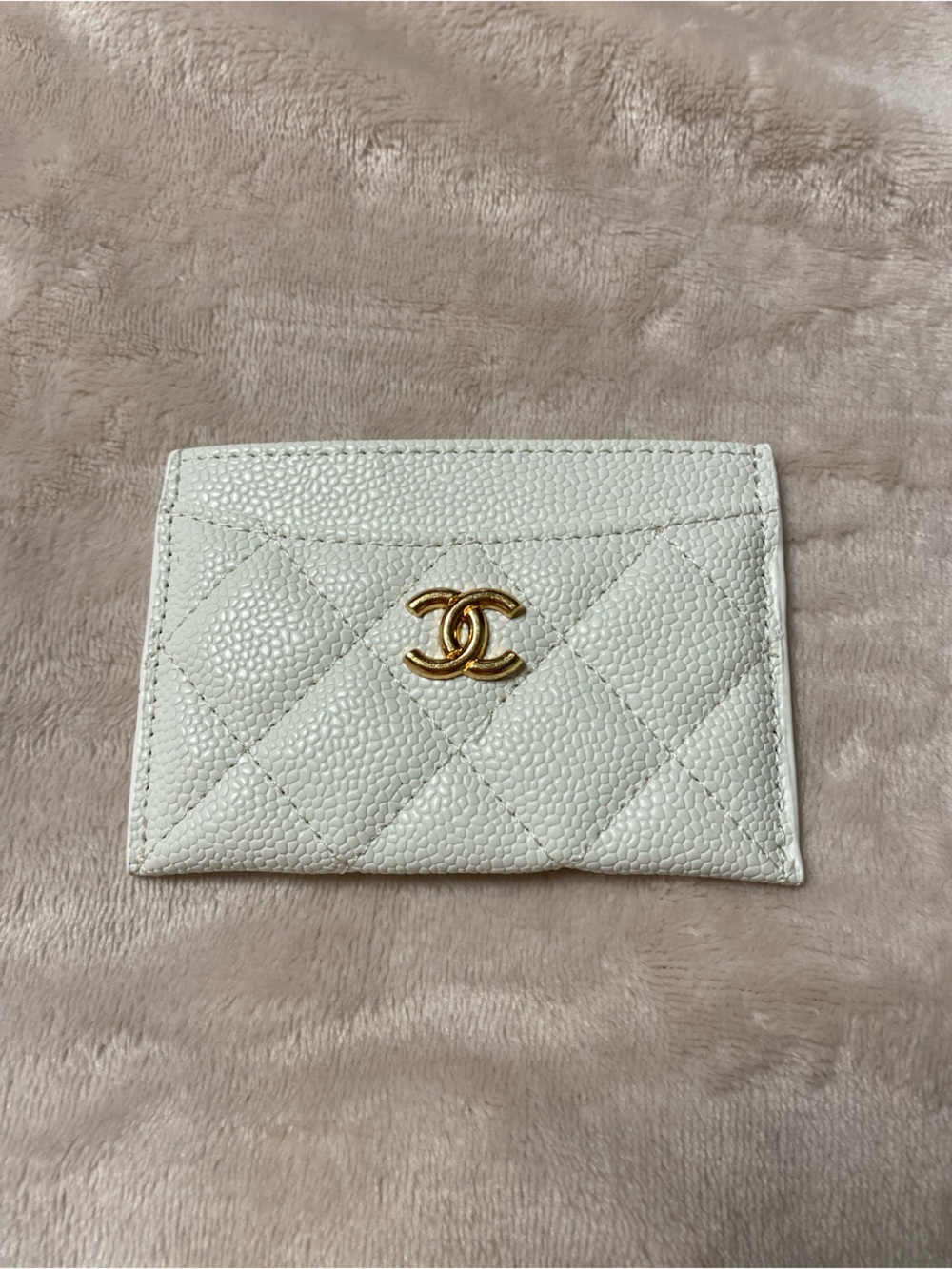 ChaneI Cardholder White with Gold-Tone Hardware NEW !!